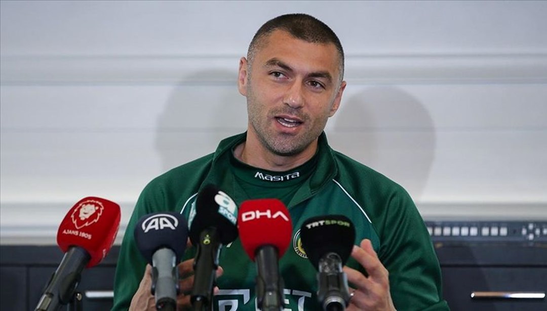 Burak Yılmaz futbolu bıraktı