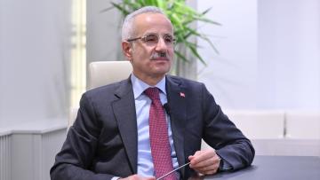 Abdulkadir Uraloğlu: Kruvaziyerde rota Türkiye